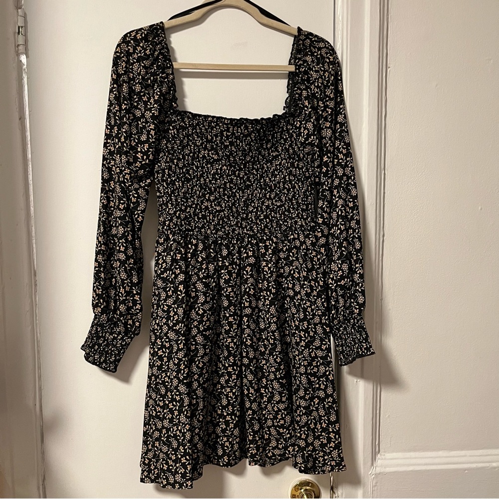 NWT Medium black floral long sleeve dress